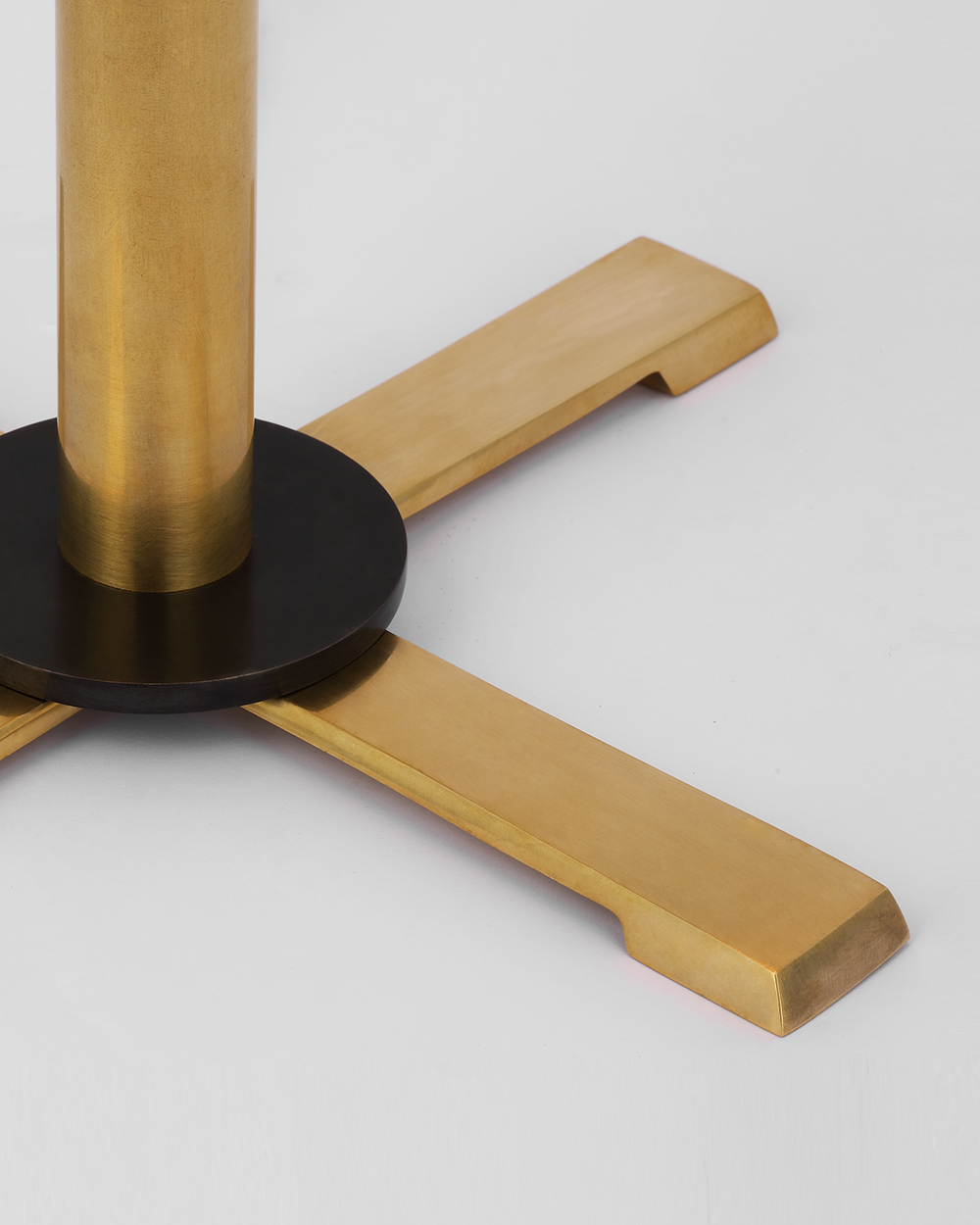 quintel-large-adjustable-table-lamp-tob3723-visual-comfort