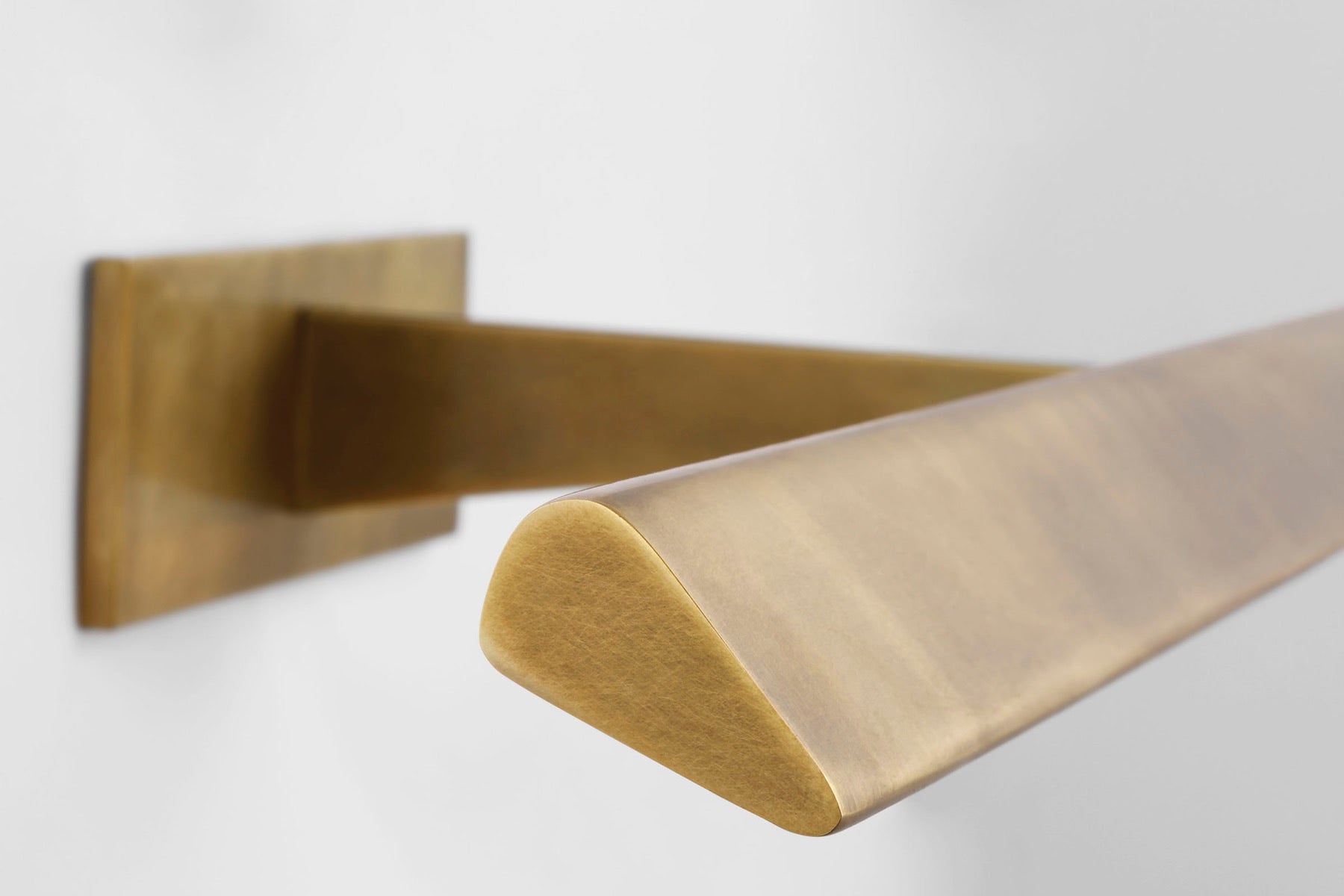 Petrel 30" Picture Light S2723 Visual Comfort