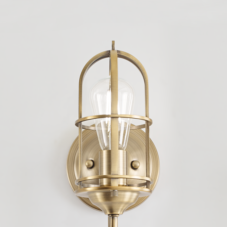 Straight On - In Use - Detail 3 - Light On