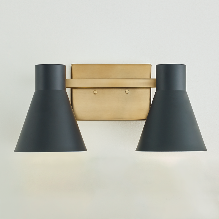 Straight Light On - In Use 1 - Detail 3 - Light On