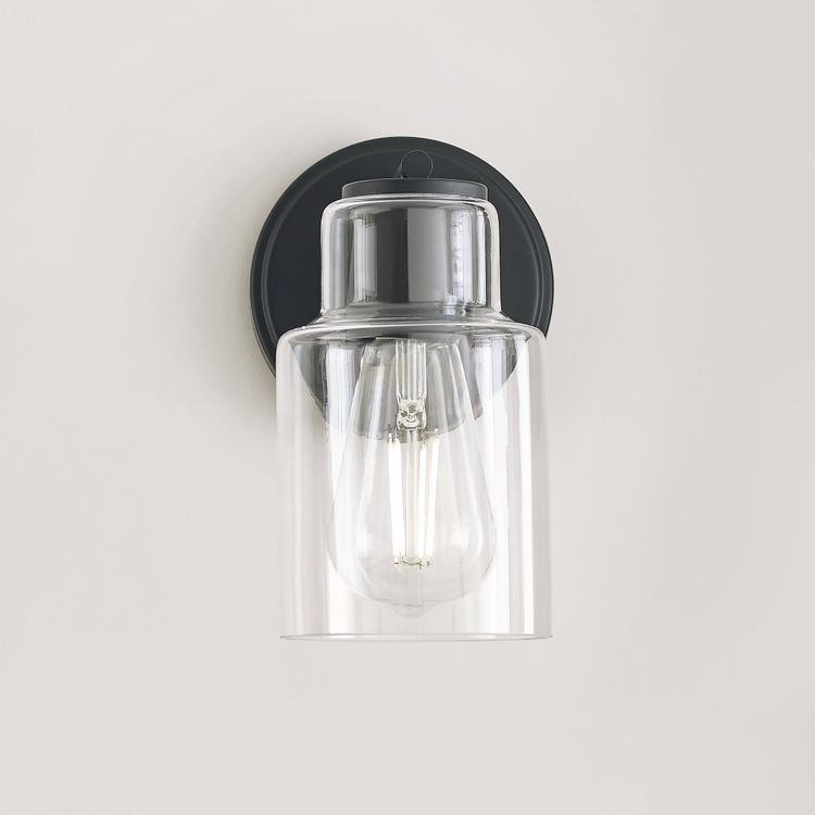 Straight On - In Use 1 - Detail 2 - Light On