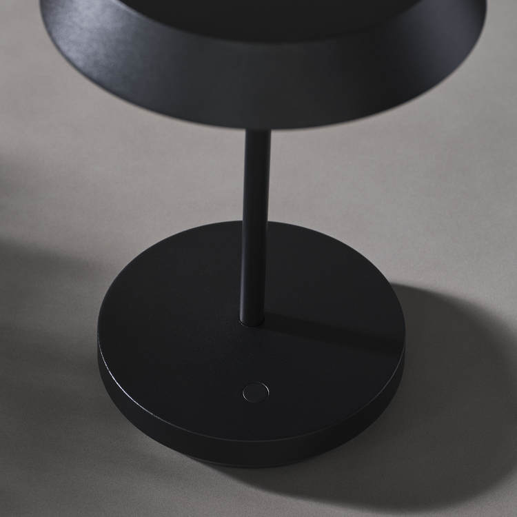 In Use - Detail 1 - Straight On - Light Off