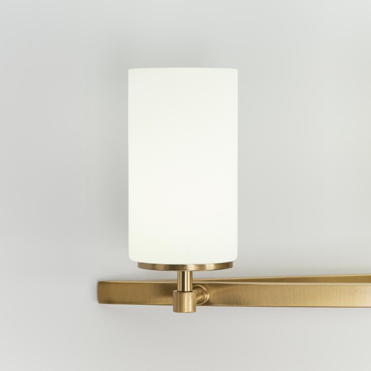 Straight On - In Use - Detail 2 - Light On