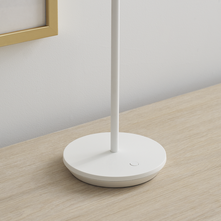 Three Quarter View - In Use - Detail 2 - Light Off