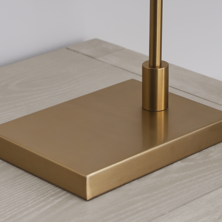 In Use - Detail 2 - Three Quarter View