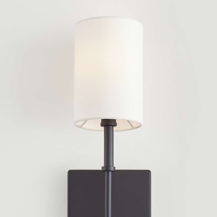 Straight On - In Use 1 - Detail 3 - Light On