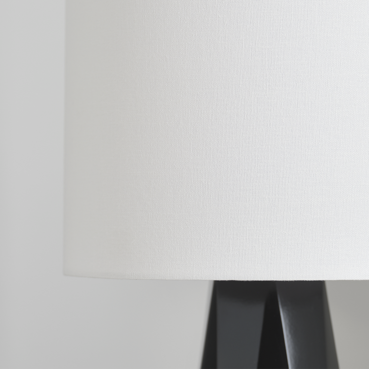 Detail 2 - Straight On - Light Off