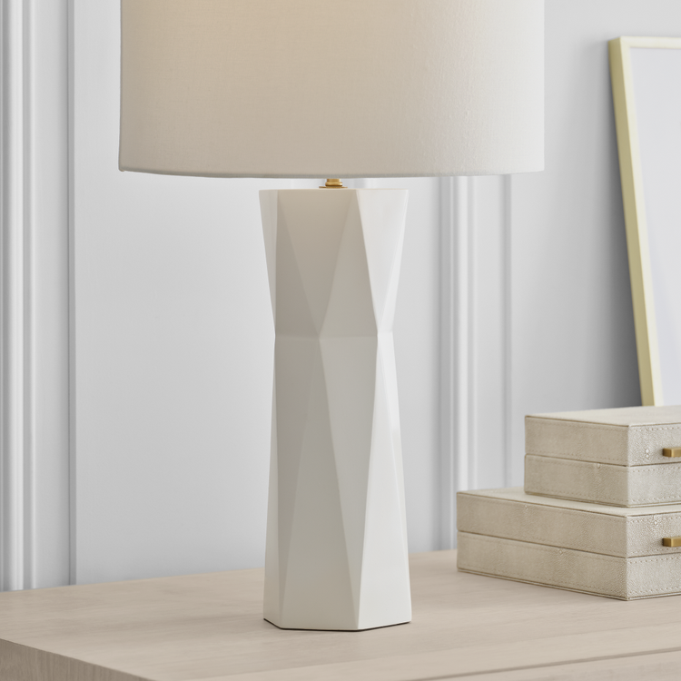 Straight On In Use Closer 1_On