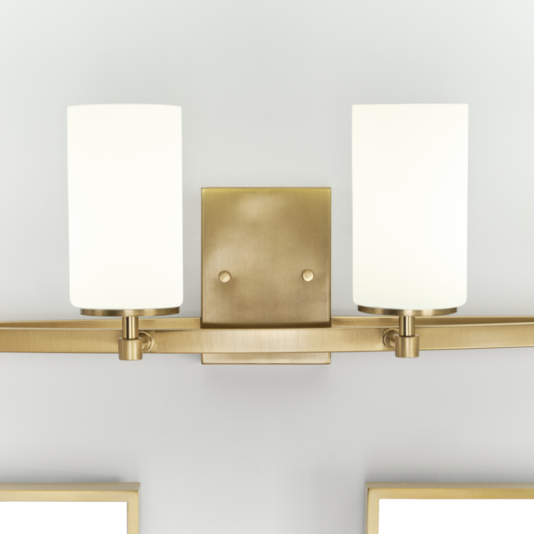 Straight On - In Use - Detail 3 - Light On