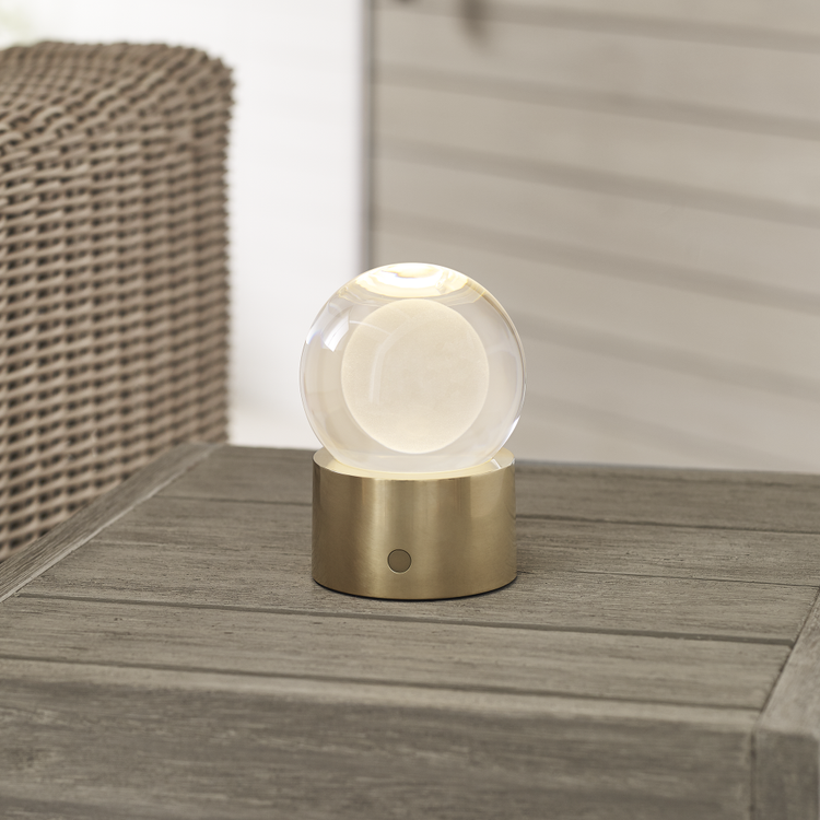 Straight On - In Use - Detail 1 - Light On