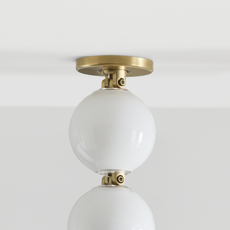 Straight On - In Use 2 - Detail 4 - Light Off