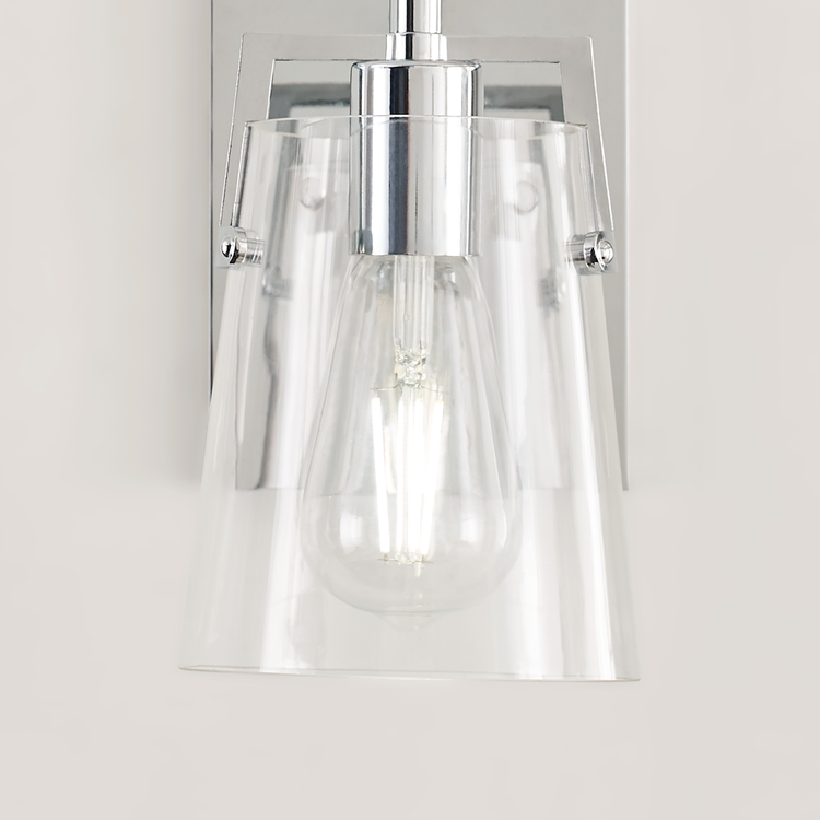 Straight Light On - In Use 1 - Detail 3 - Light On