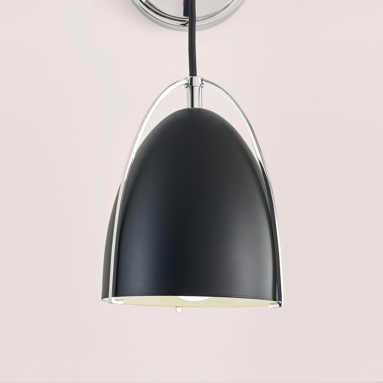 Straight Light On - In Use 1 - Detail 3 - Light On