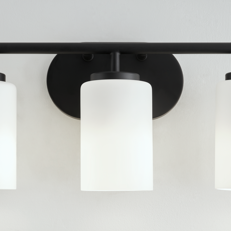 Straight On - In Use 1 - Detail 3 - Light On