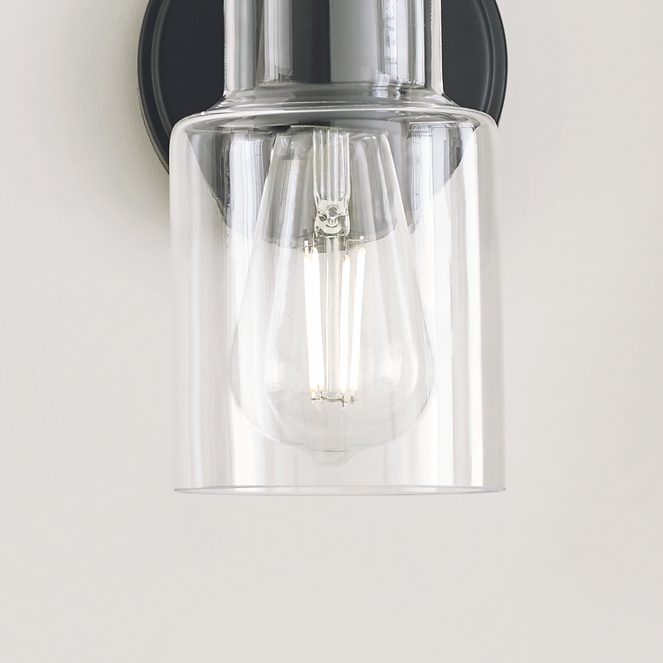 Straight On - In Use 1 - Detail 3 - Light On