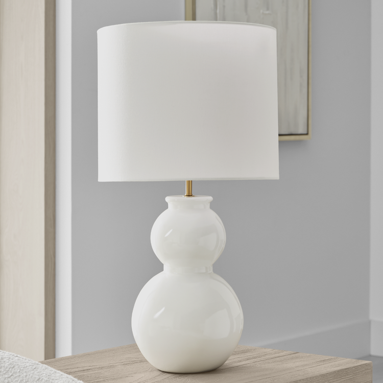 Three Quarter View In Use Closer 1_Off