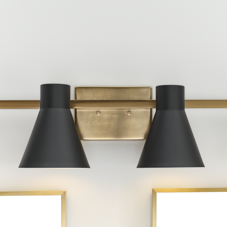 Straight On - In Use - Detail 3 - Light On