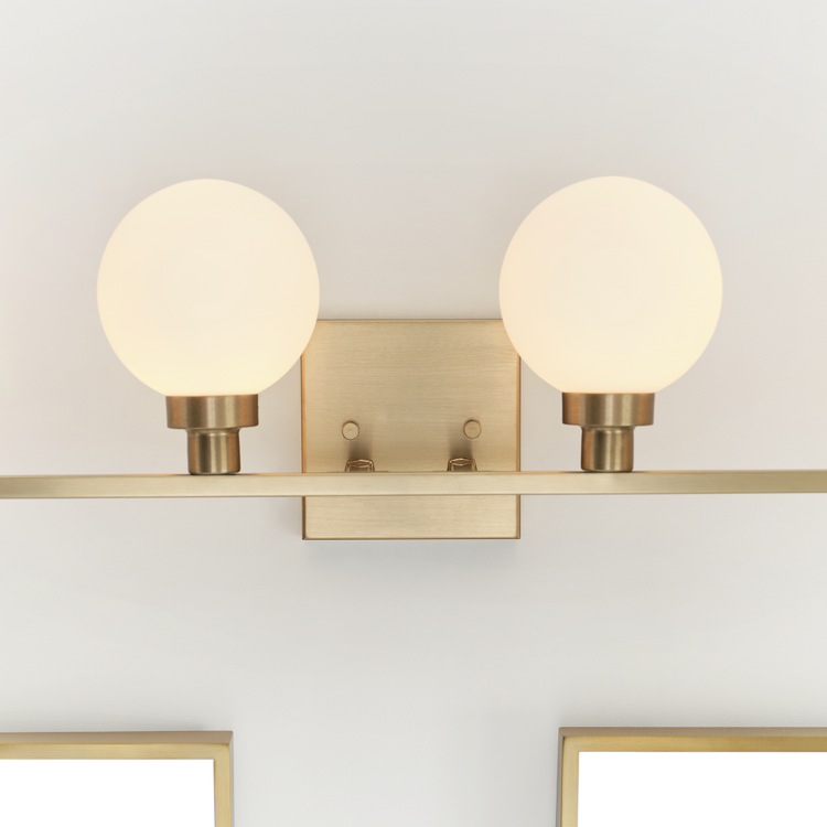 Straight On - In Use - Detail 3 - Light On