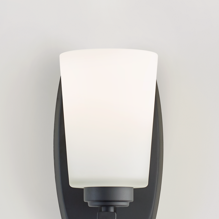 Straight On - In Use 1 - Detail 3 - Light On