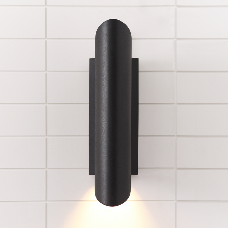 Straight On - In Use 1 - Detail 2 - Light On