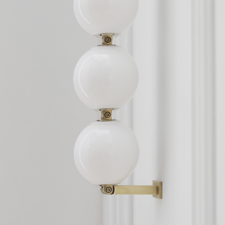 Three Quarter View - In Use - Detail 3 - Light Off