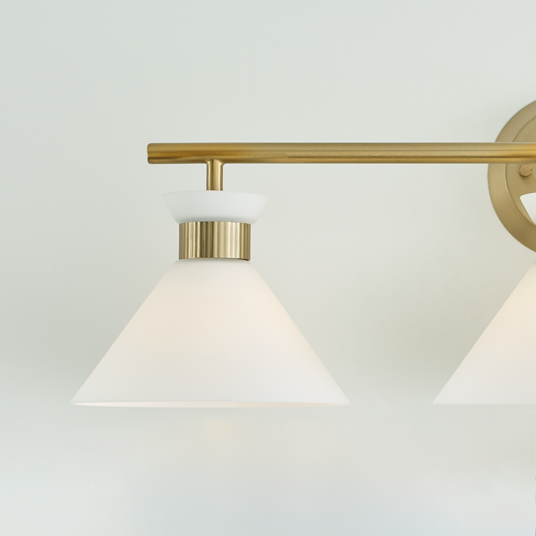 Straight On - In Use 1 - Detail 2 - Light On