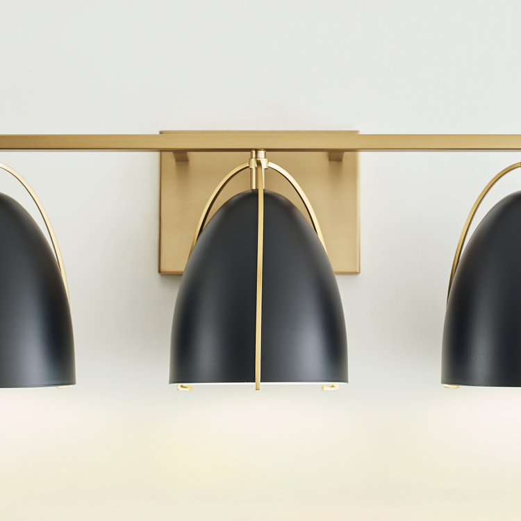 Straight On - In Use 1 - Detail 3 - Light On