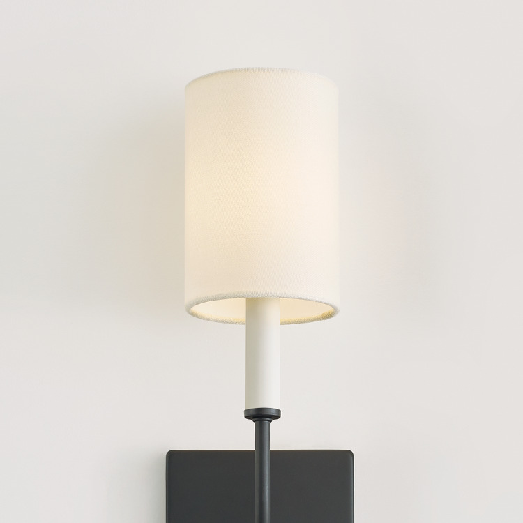 Straight On - In Use 1 - Detail 3 - Light On