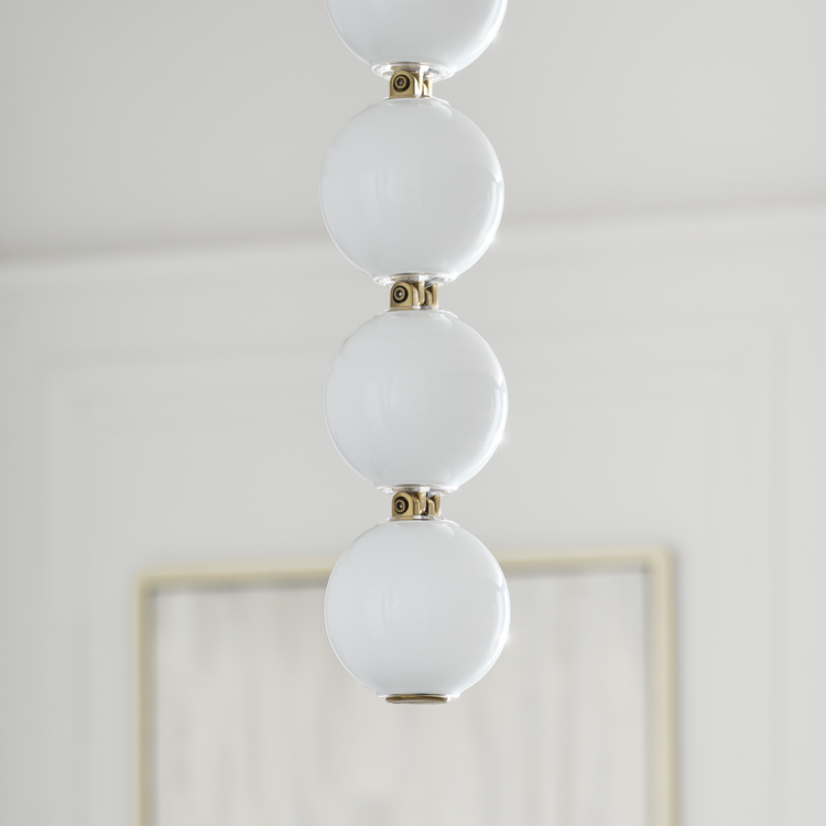 Straight On - In Use - Detail 1 - Light Off