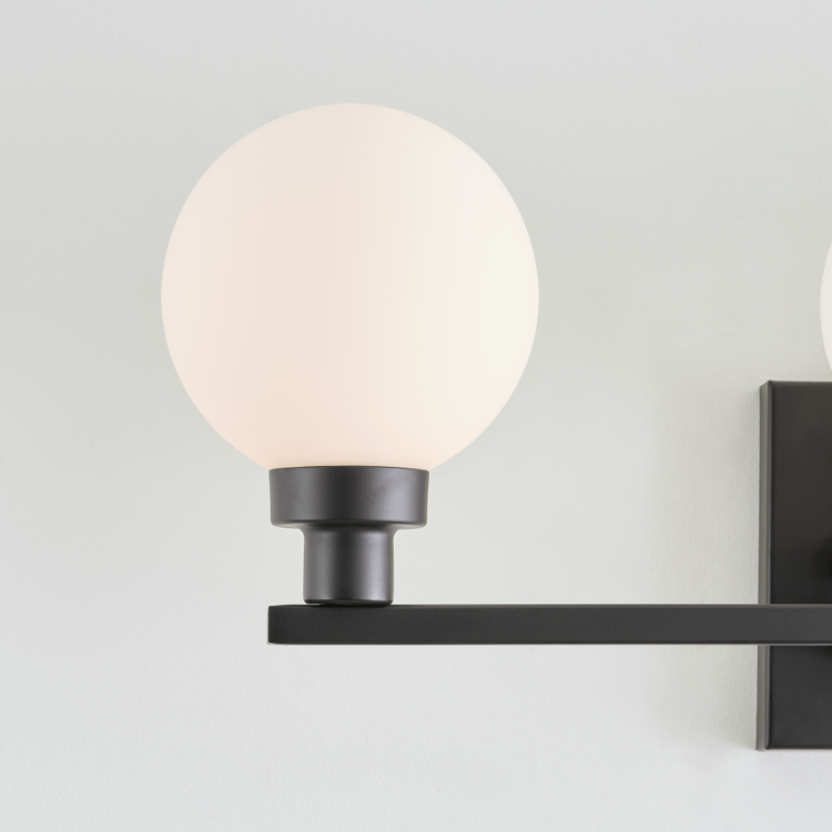 Straight On - In Use 1 - Detail 2 - Light On