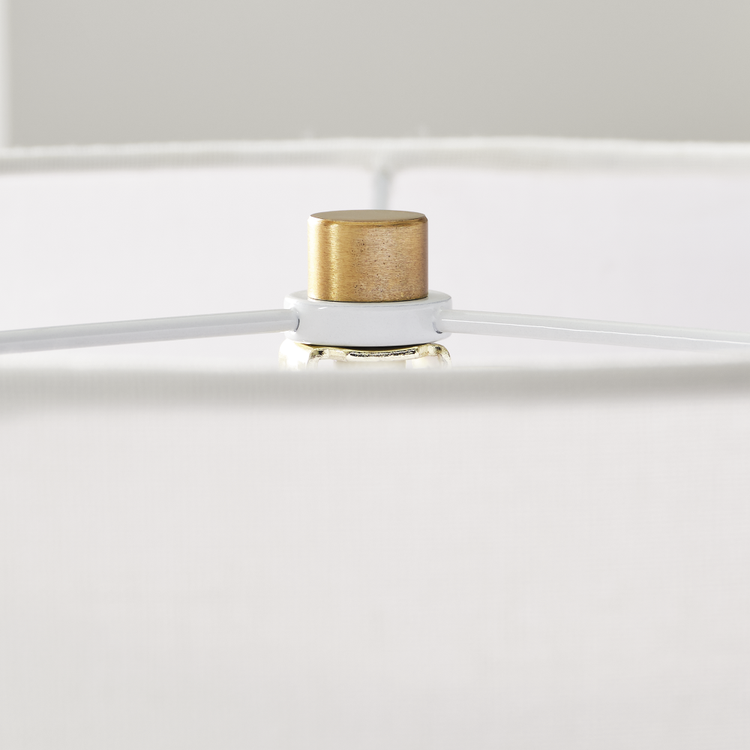 Straight On In Use Detail 3_Off