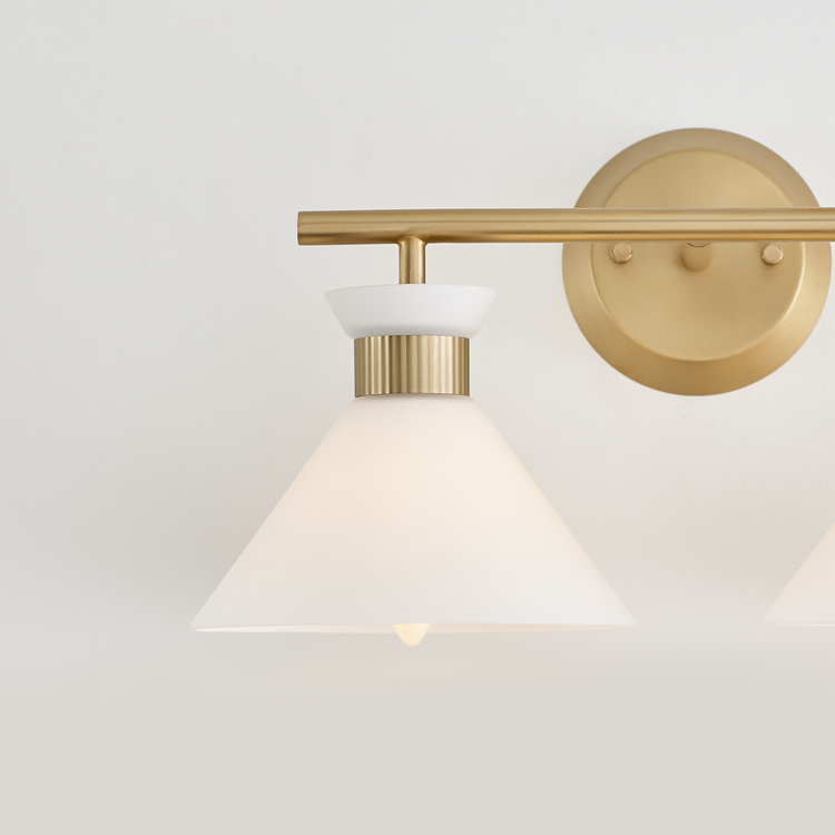 Straight On - In Use 1 - Detail 2 - Light On